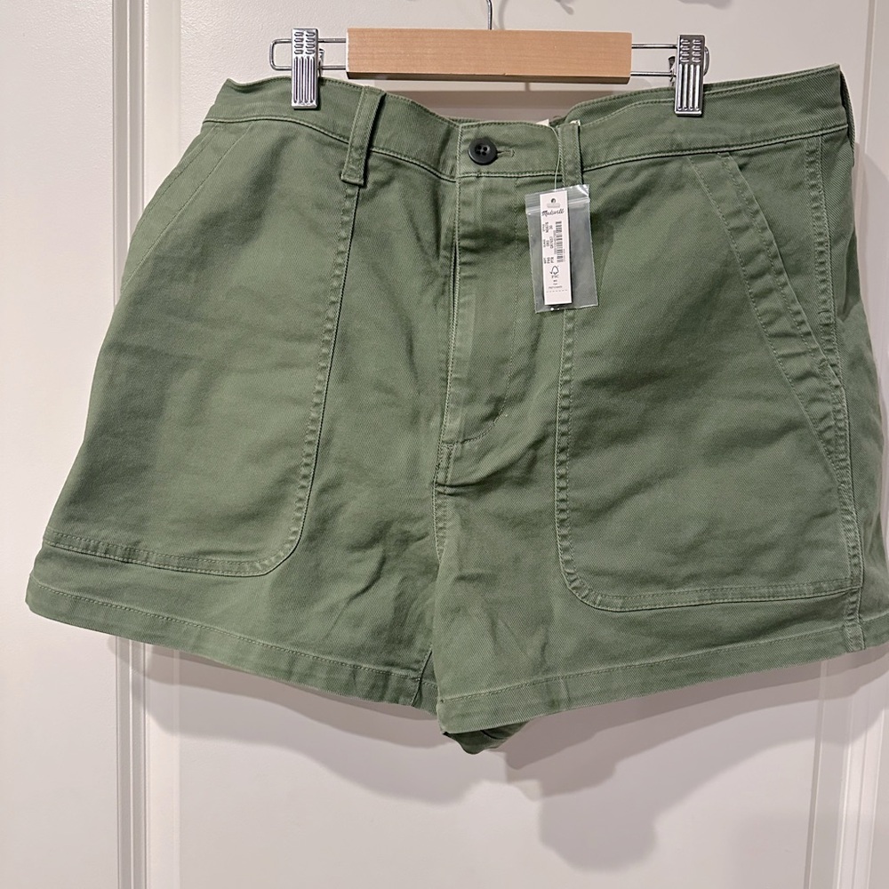Madewell Curve Perfect Vintage Fatigue Short - Size 30 - NWT!